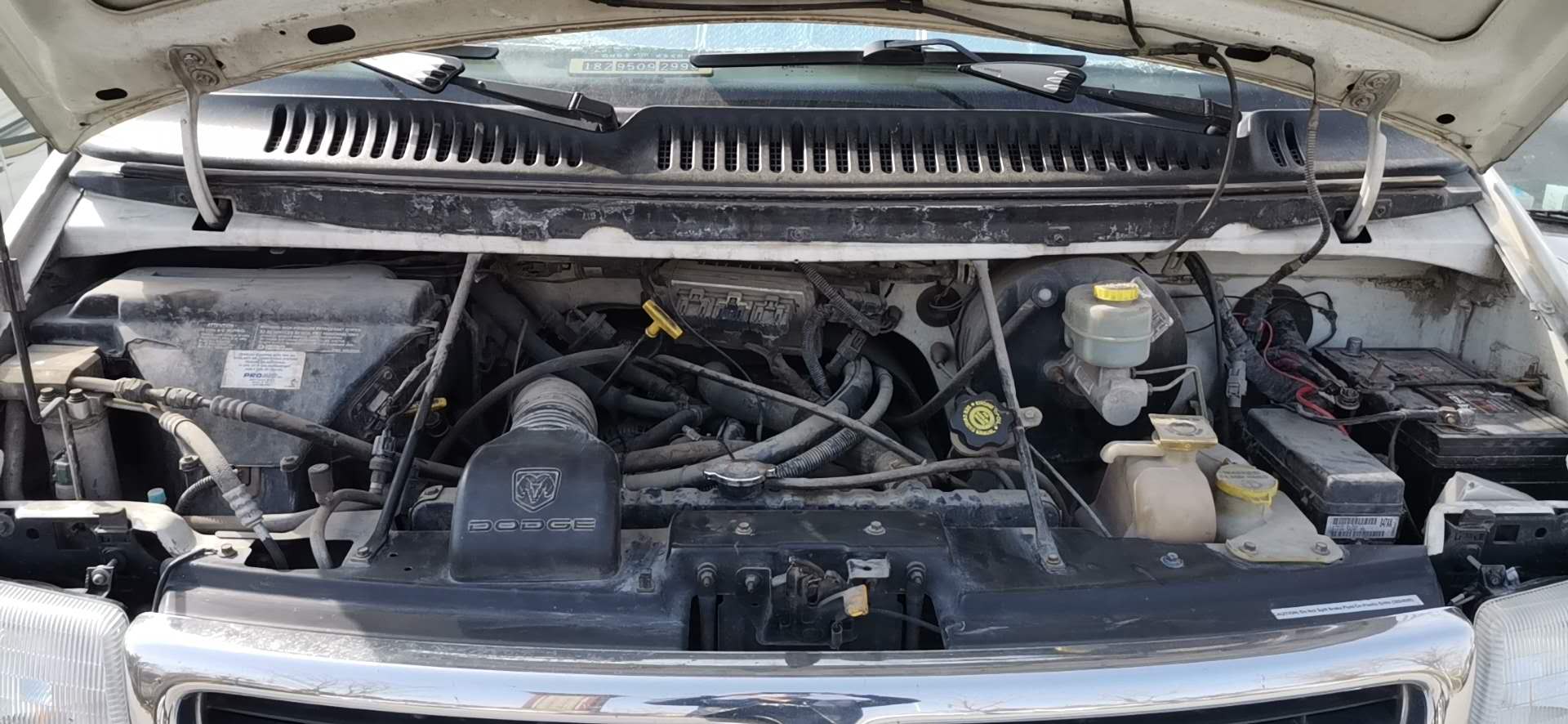 v6发动机，12气门312牛米峰值扭矩，175匹马力。