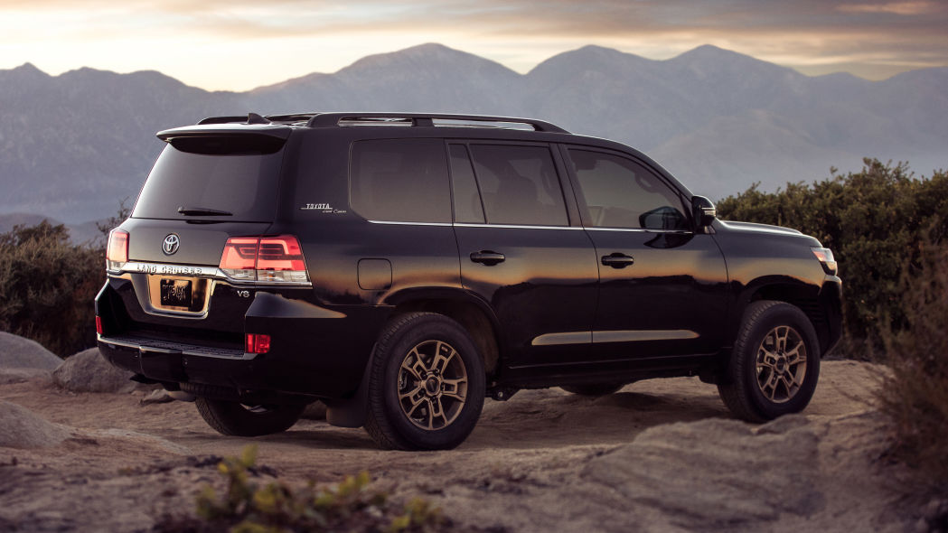 Land-Cruiser_3.jpg