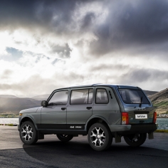 灰色5门NIVA_4x4_urban_5d.jpg