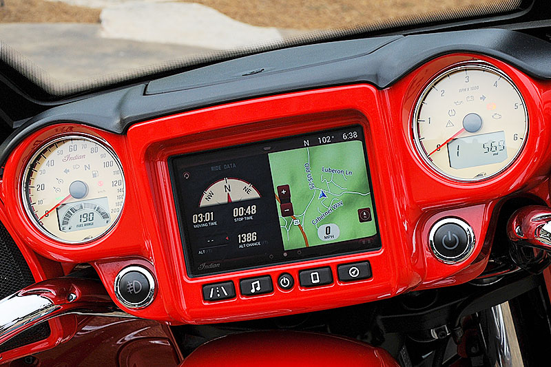 Indian-Roadmaster-RCS-split-screen.jpg