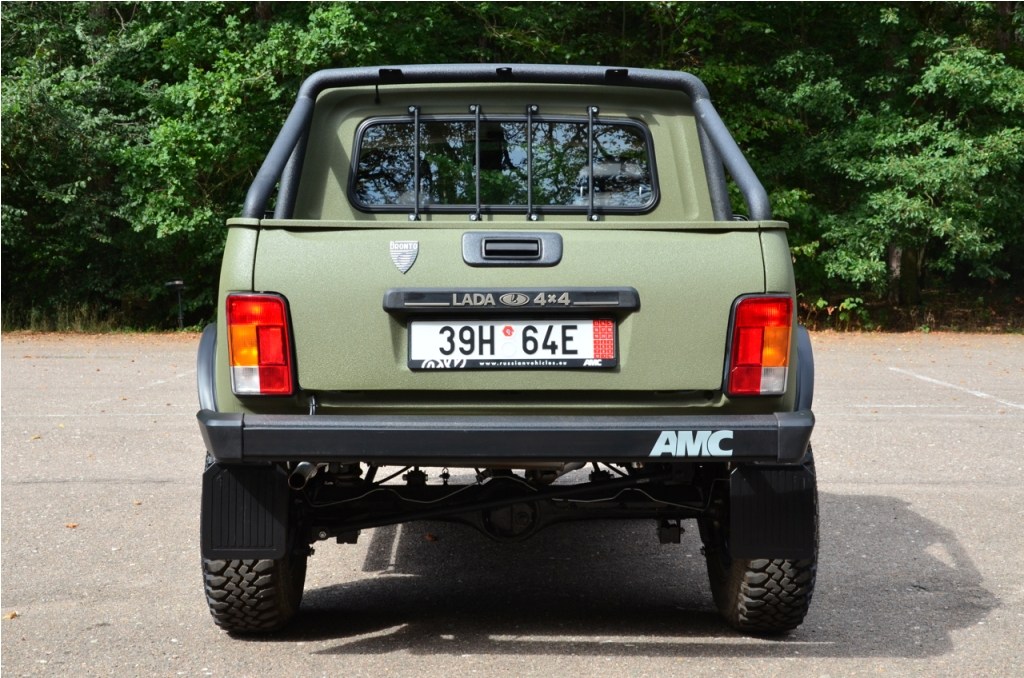 一种小型的青铜化机，用于在有拖车的地方工作。bronto是基于lada 4×4 urban型号。在amc中，它被带走并改装 ...