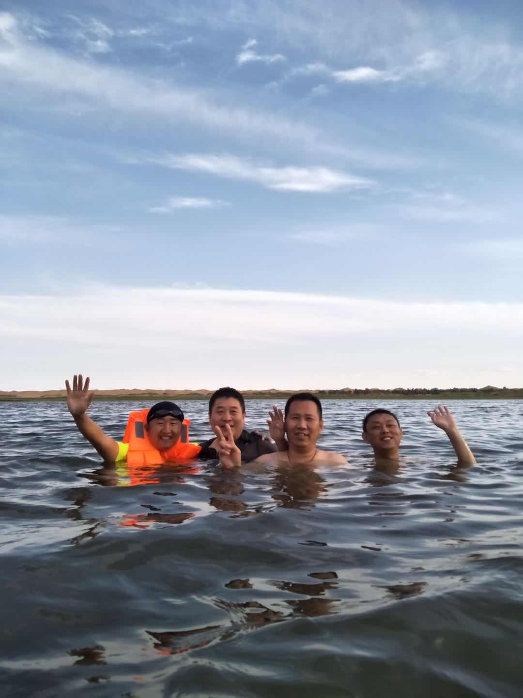 另一神秘嘉宾出现这便是江湖人称银枪小霸王的贾少，本次穿越的后勤总管兼救援。 ...